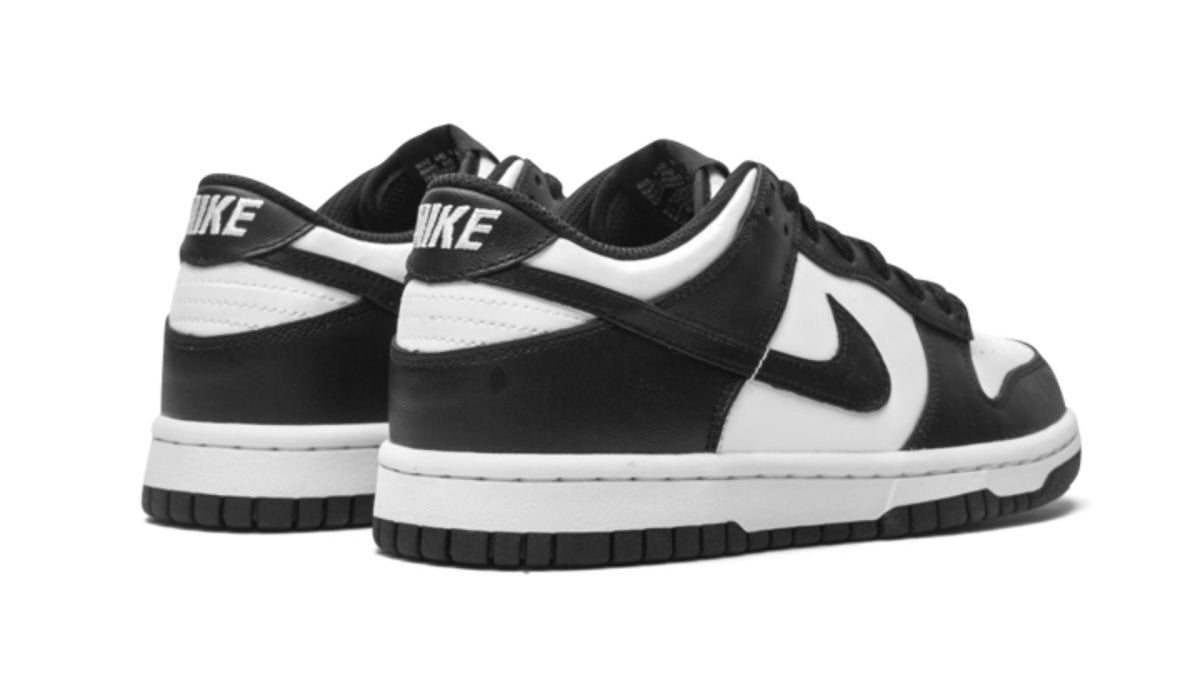 NIKE DUNK LOW RETRO WHITE BLACK PANDA