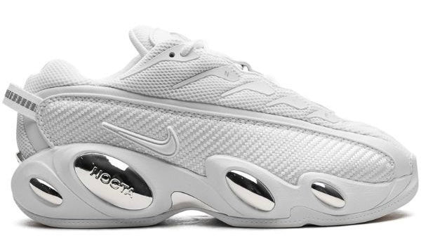 Nike x NOCTA Glide "White Chrome"
Sneakers