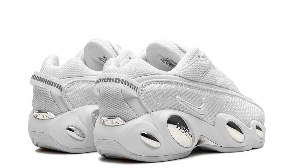 Nike x NOCTA Glide "White Chrome"
Sneakers